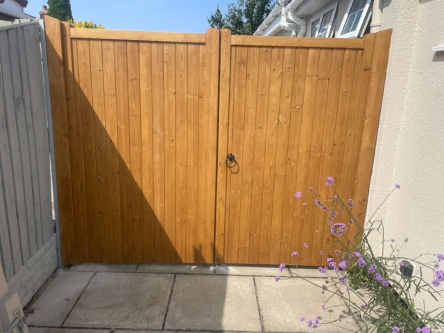 Softwood Village Design Light Brown Rear (41HEATH)