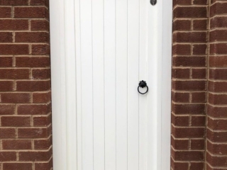 hardwood side gate in frame in white finish