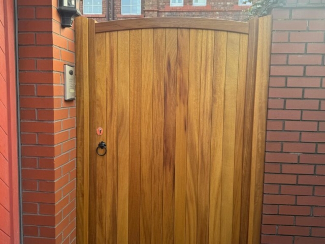Iroko Hardwood Lymm Design Iroko Oil Single Gate Front (3NEWLAND) Iroko Hardwood Lymm Design Iroko Oil Single Gate Front 3NEWLAND 768x1024