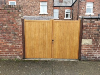 Softwood Village Design Barrettine Preservative Double Gates Front (68ELLESMERE)