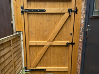 softwood side gate – village design rear 2